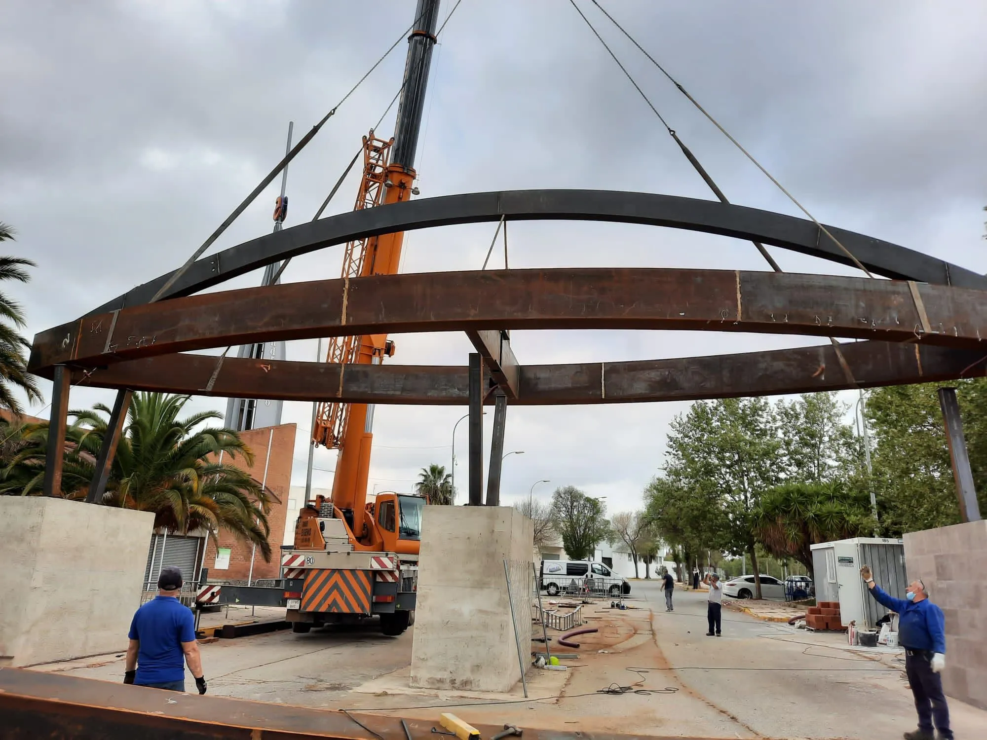 Portada recinto ferial de Zafra realizado en chapa acero corten, foto 3 de 16