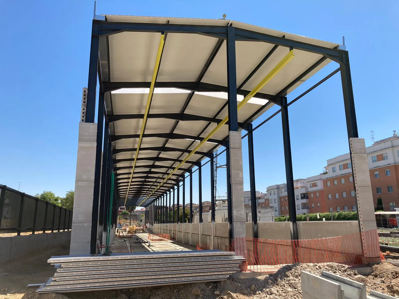 Obra Renfe Badajoz (taller reparacion para trenes ), foto 3 de 10