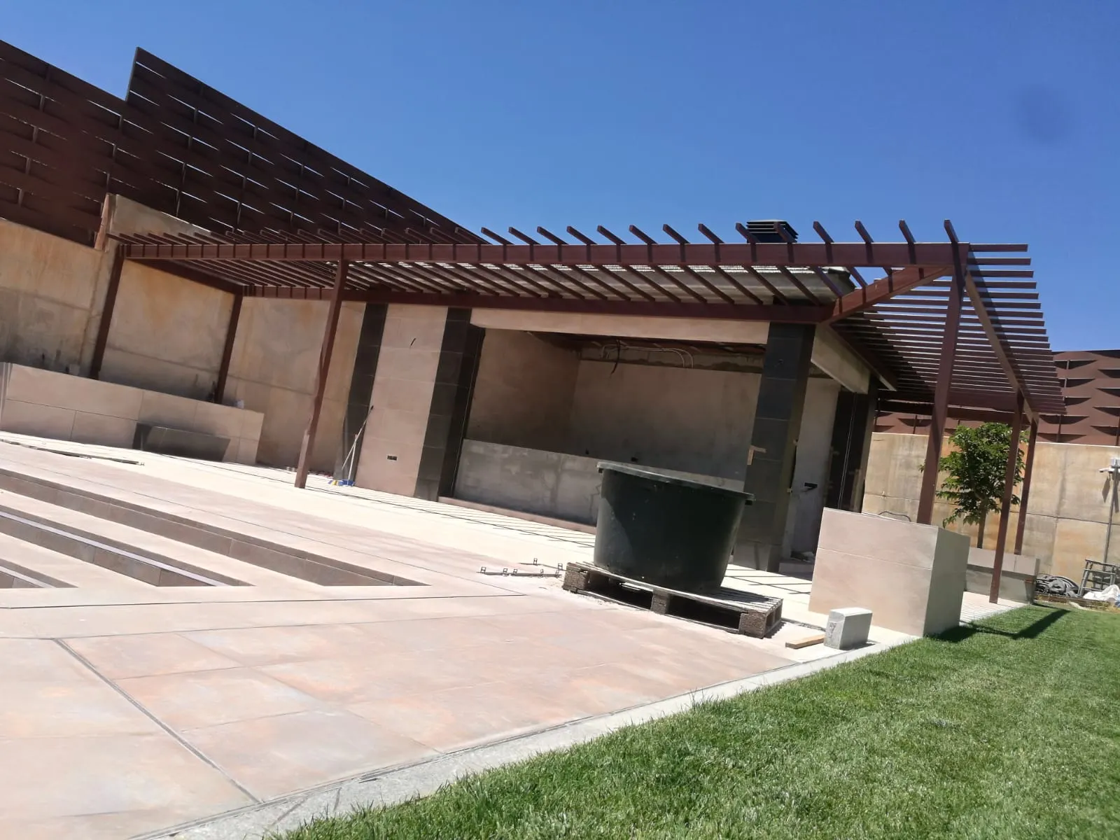Pergola para piscina, foto 2 de 2
