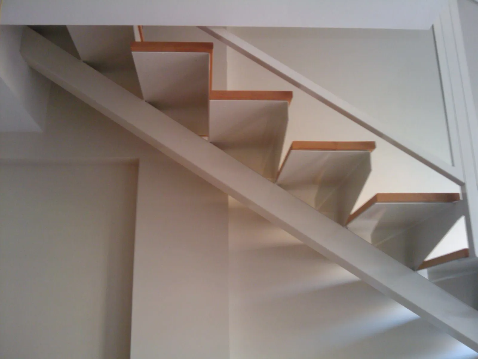 Escaleras metálicas y en acero inoxidables, trabajo de Cerrajería Juanfe