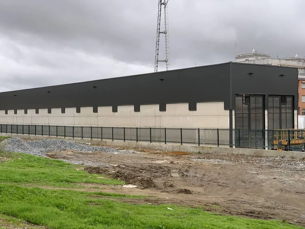 Obra Renfe Badajoz (taller reparacion para trenes ), foto 10 de 10