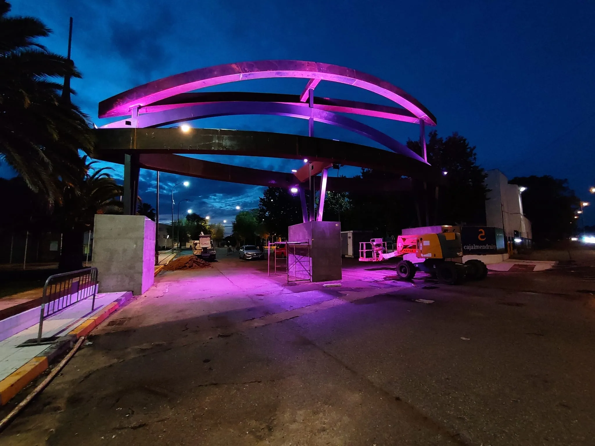 Portada recinto ferial de Zafra realizado en chapa acero corten, foto 14 de 16